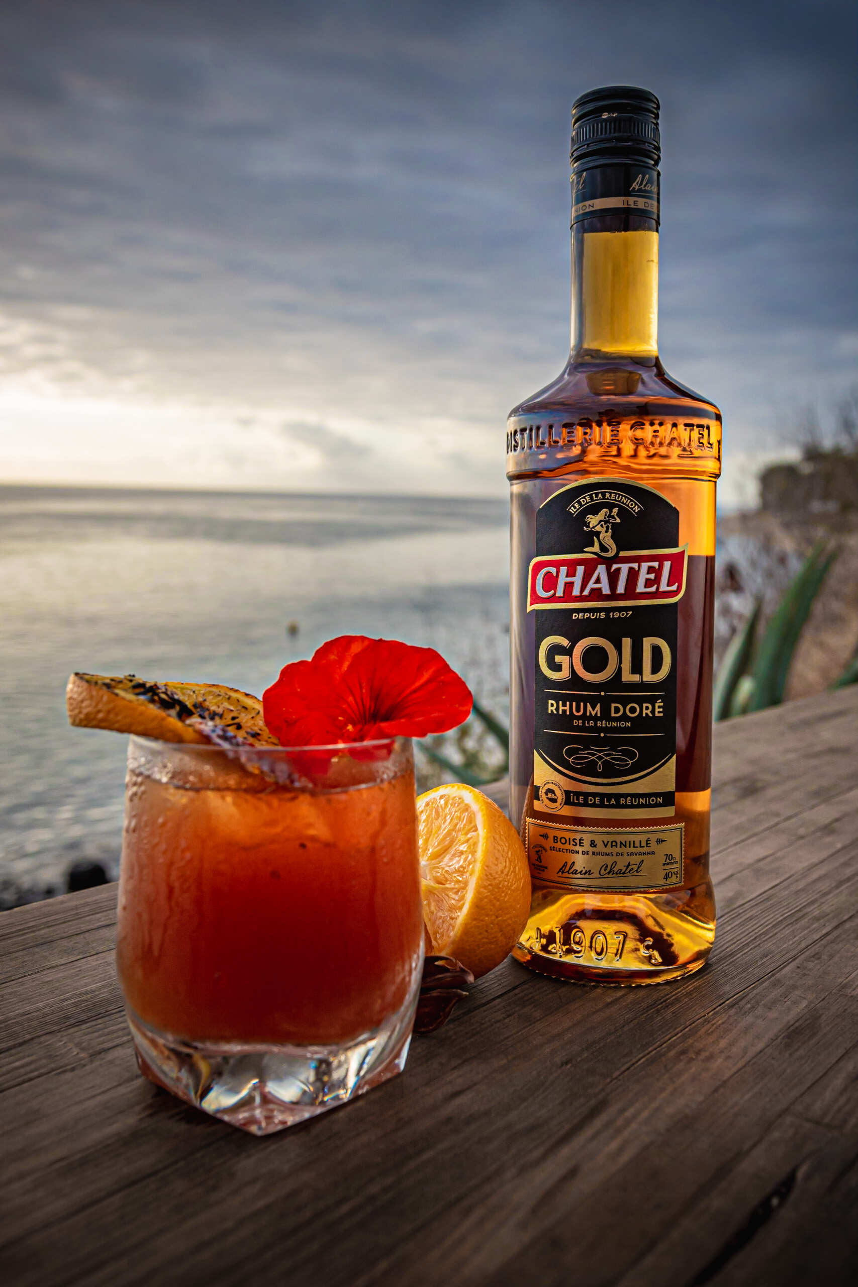 gold fashion cocktail